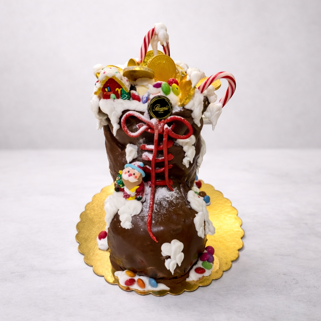 Panettone Decorato Un Carico di Regali